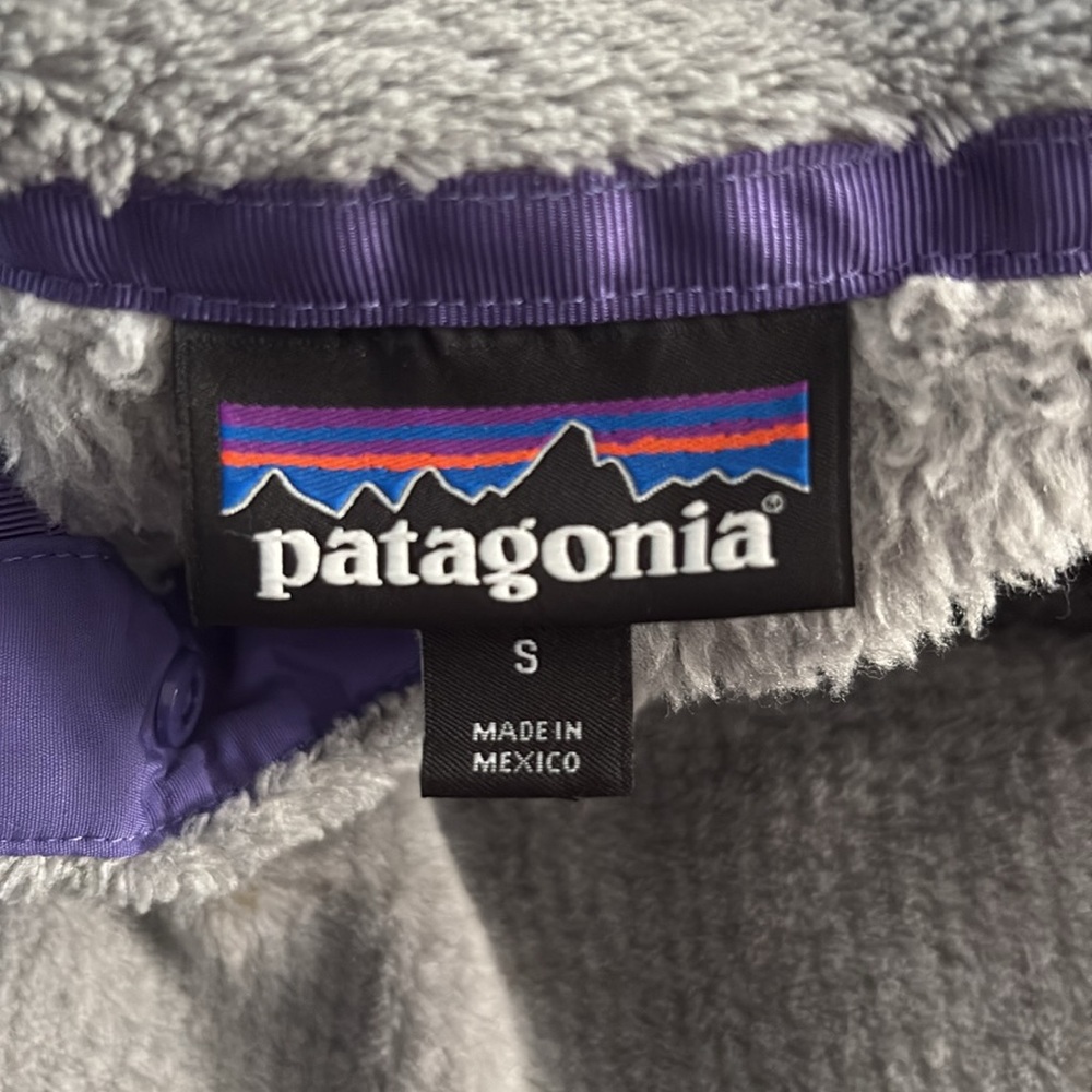 PATAGONIA Fleece Pullover in Gray w/ Purple Accents Size Small - Picture 12 of 13